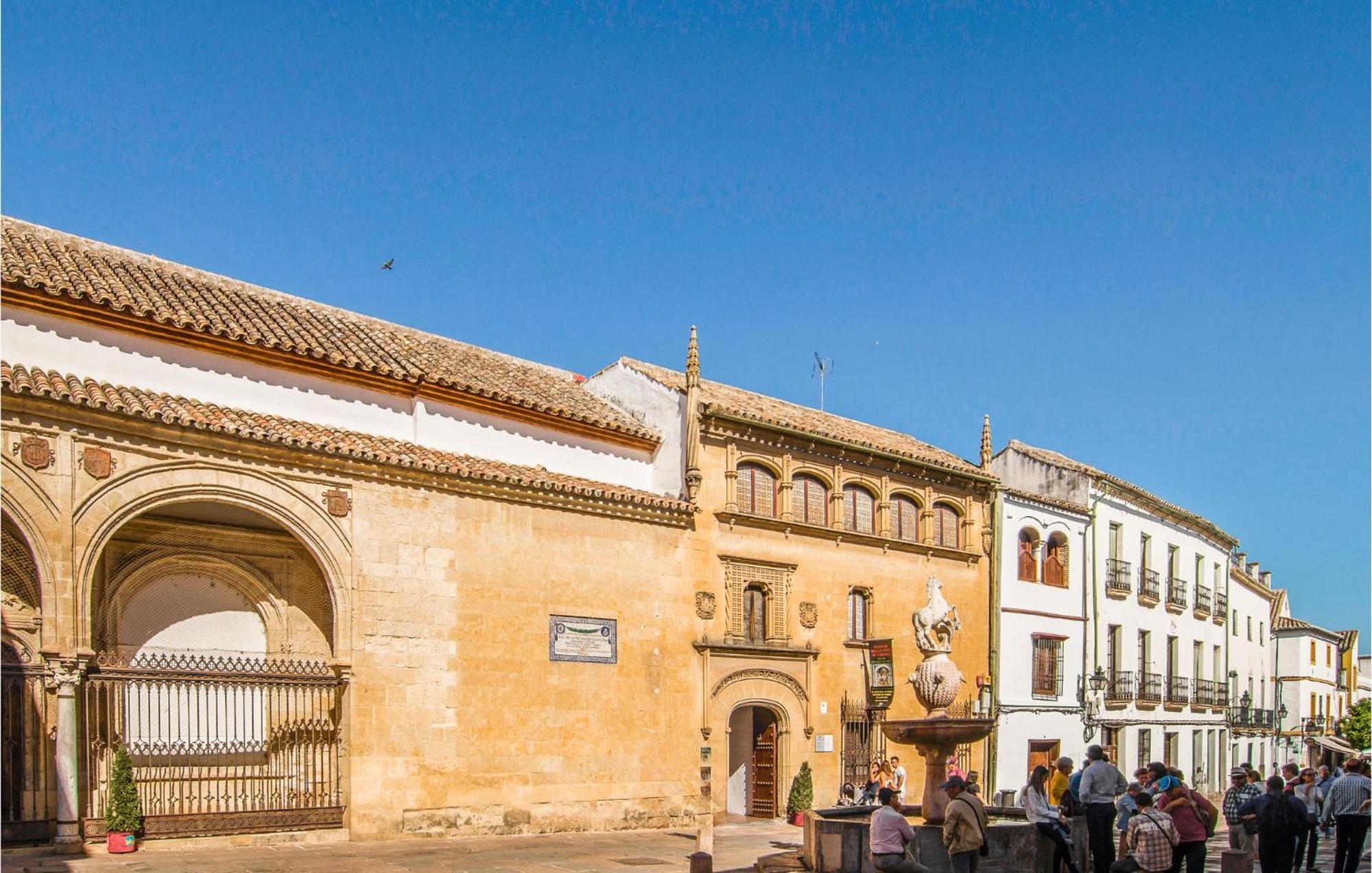 Lovely Apartment In Cordoba With Kitchen Eksteriør billede