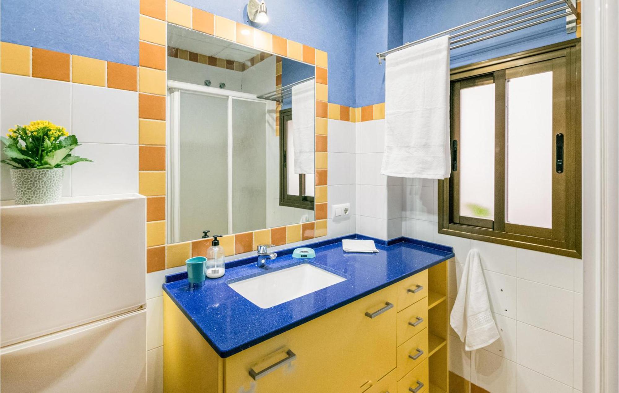 Lovely Apartment In Cordoba With Kitchen Eksteriør billede